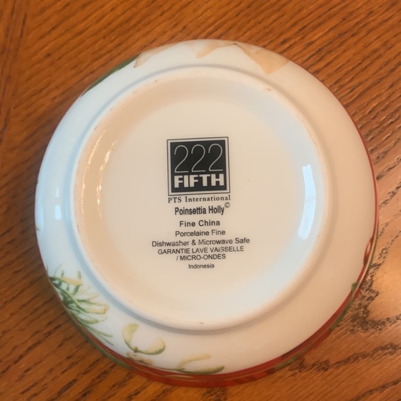 BEAUTIFUL Holiday/Christmas Bowl NWOT - Porcelain China Gorgeously Designed - Picture 11 of 15